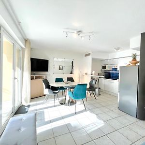 Appartement à 2 Chambres à Coucher