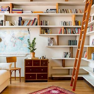 Bright And Peaceful Apartment In Historic Palazzo