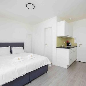Downtown Deluxe Studio With Queen Bed Be-35