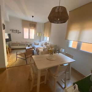 Appartement à 3 Chambres à Coucher
