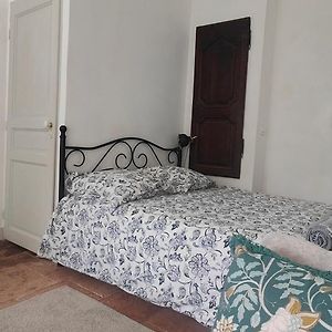 Studio Avec Jardin A 10 Mn A Pied Du Centre Ville