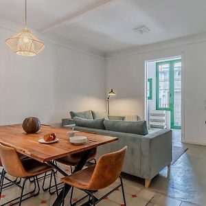 Appartement à 3 Chambres à Coucher
