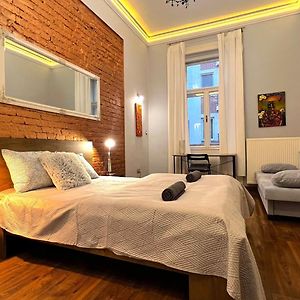 V6 Apartment By Small Home Budapest
