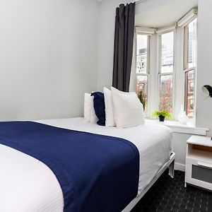 Stylish Studio On Newbury St #3
