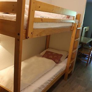 Studio Lit King-Size