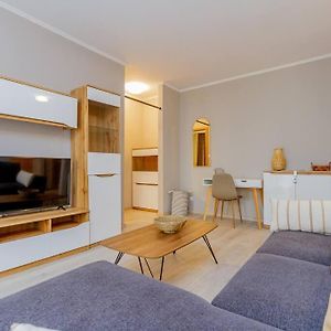 Appartement à 2 Chambres à Coucher