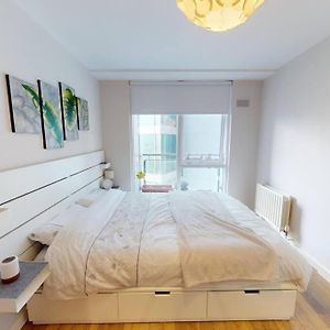 Centrally Located, Comfy 2-Bed 2-Bath Apt