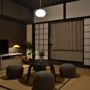 Appartement à 3 Chambres à Coucher