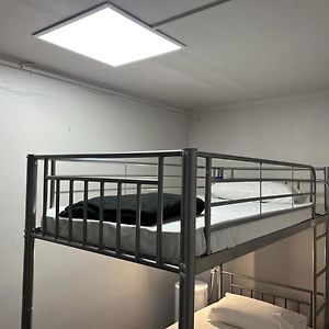 Hit Hostel