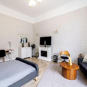 Appartement à 3 Chambres à Coucher