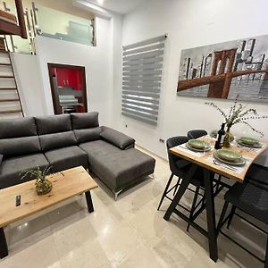 Appartement à 3 Chambres à Coucher