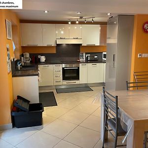 Appartement à 2 Chambres à Coucher