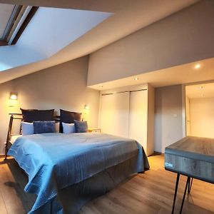 Appartement à 2 Chambres à Coucher