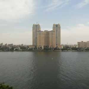 Zamalek Retreat: Premium Stay With Nile View