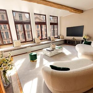 Appartement à 3 Chambres à Coucher