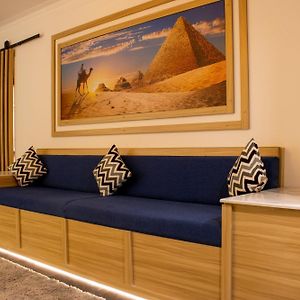 Appartement à 3 Chambres à Coucher