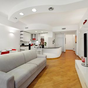 Garage Privato Gratuito - 600 Metri Duomo