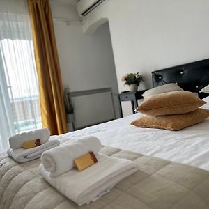 Downtown Studio By Darius Residence