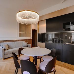 Appartement à 2 Chambres à Coucher