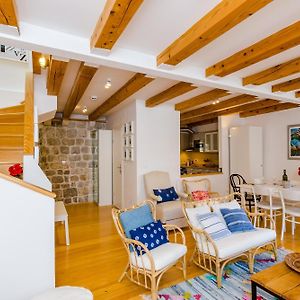 Apartment Domino 18
