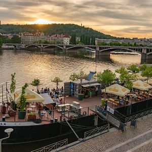 Cozy Homestay At Prague Main Station