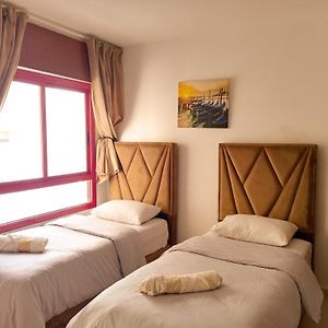 Appartement A Malabata En Face Centre Commercial Megarama & La Gare De Tgv M2