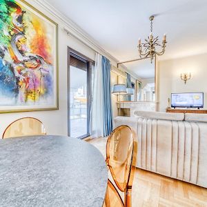 Appartement à 3 Chambres à Coucher