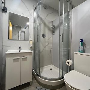 Dormitory Room Mixed