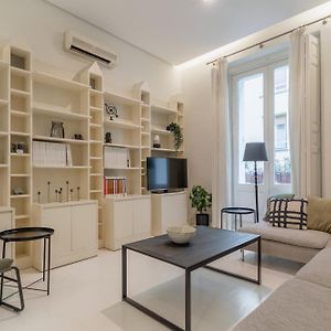 Appartement à 3 Chambres à Coucher