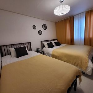 Appartement à 2 Chambres à Coucher