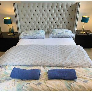 Central London Property-Ensuite, Double And Budget Room