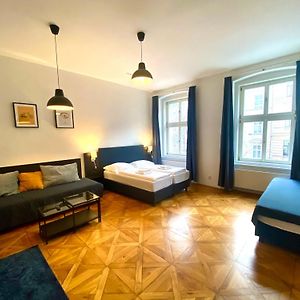 Appartement à 2 Chambres à Coucher