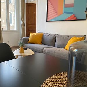 Appartement à 2 Chambres à Coucher