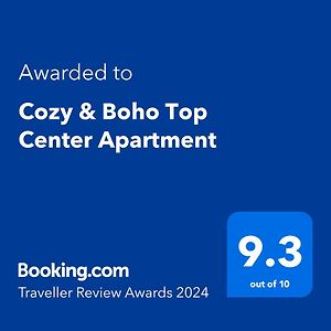 Cozy & Boho Top Center Apartment