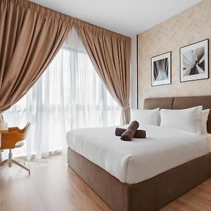 Appartement à 2 Chambres à Coucher
