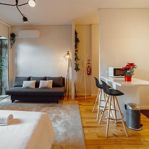 Luminous Apartment In The Heart Of Porto