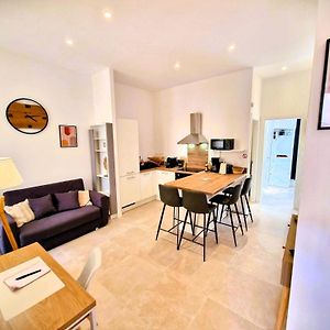 Les Capucins N°12 : Apt4 Pers