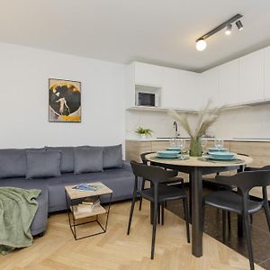 Aleja Solidarnosci Modern & Cozy Apartment Downtown Warsaw By Noclegi Renters