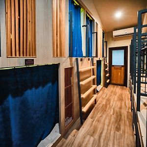 Dormitory Room Mixed