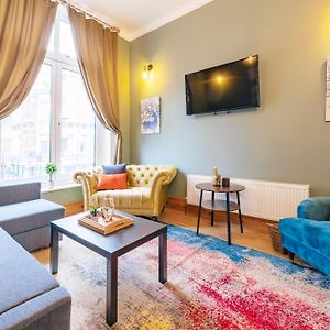 Appartement à 2 Chambres à Coucher