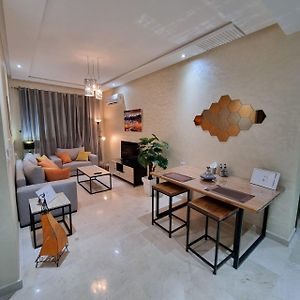 Appartement à 2 Chambres à Coucher