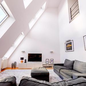 Appartement à 2 Chambres à Coucher