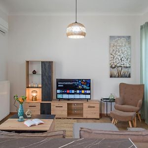 Appartement à 2 Chambres à Coucher