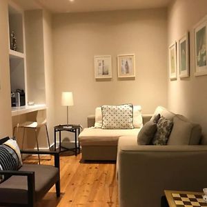 Cosy And Renewed T2 Apartament In Campolide - 1D
