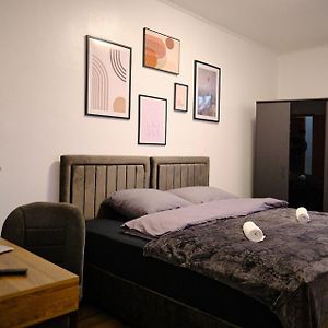 Appartement à 3 Chambres à Coucher