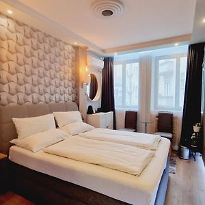 Studio de Luxe