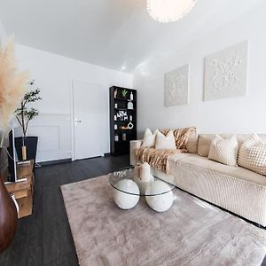 Appartement à 3 Chambres à Coucher