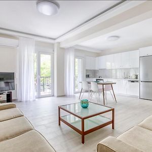 Appartement à 3 Chambres à Coucher