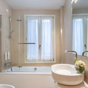 Appartement Supérieur à 3 Chambres à Coucher