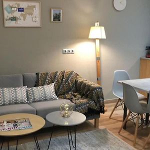 Appartement à 2 Chambres à Coucher